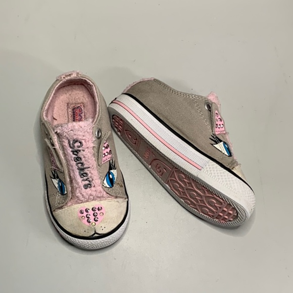 Sketchers Twinkle Friends  slip on toddler shoes size 6